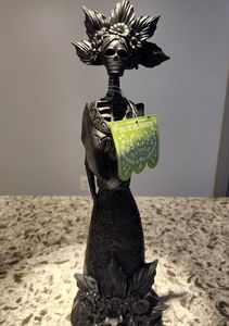 Black DIA DE LOS MUERTOS 16” Senorita Skeleton Statue Halloween